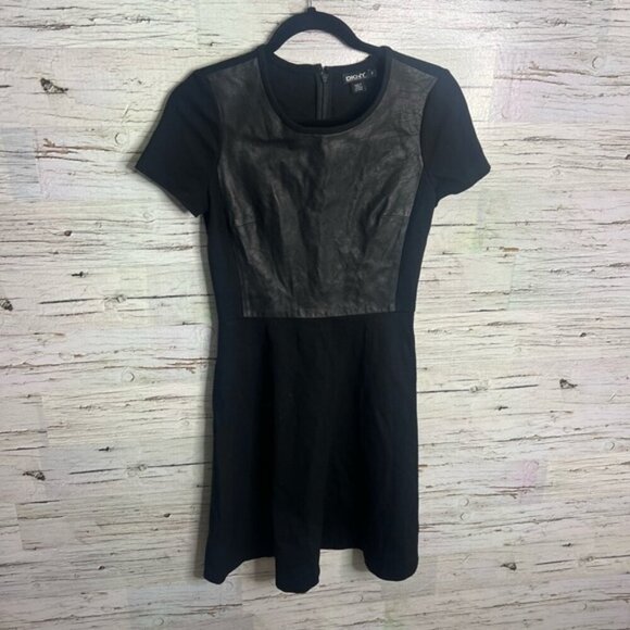 DKNY black dress tee shirt faux leather size 2 - Picture 1 of 9